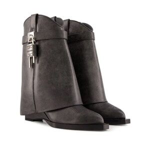 BNIB Givenchy Shark Lock Black Cowboy Boots-Size 7